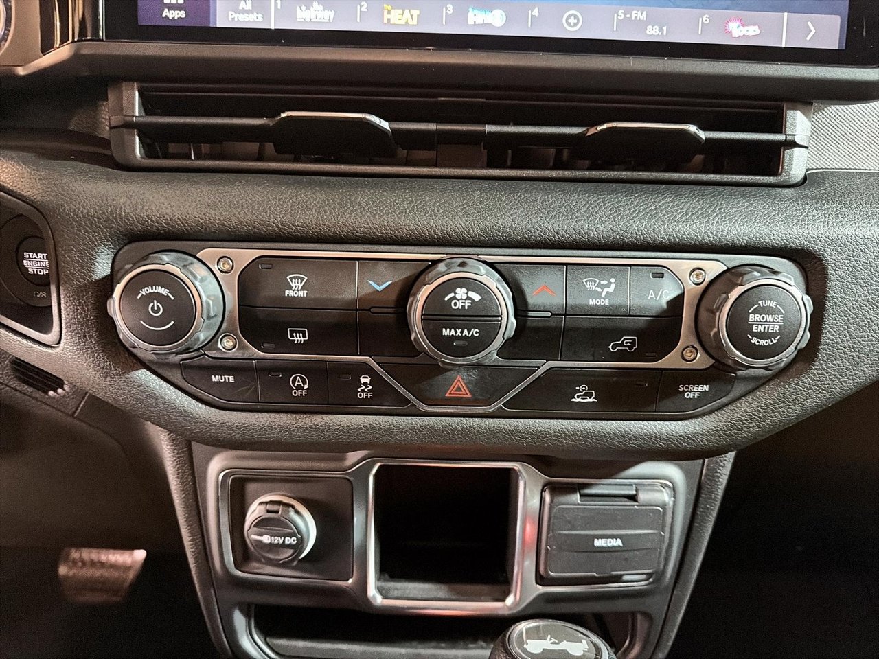 2024 Jeep Wrangler Sport Climatiseur-13