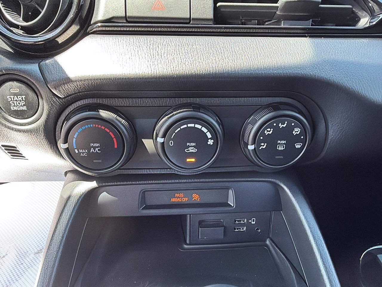 Mazda MX-5 GS 2023-13