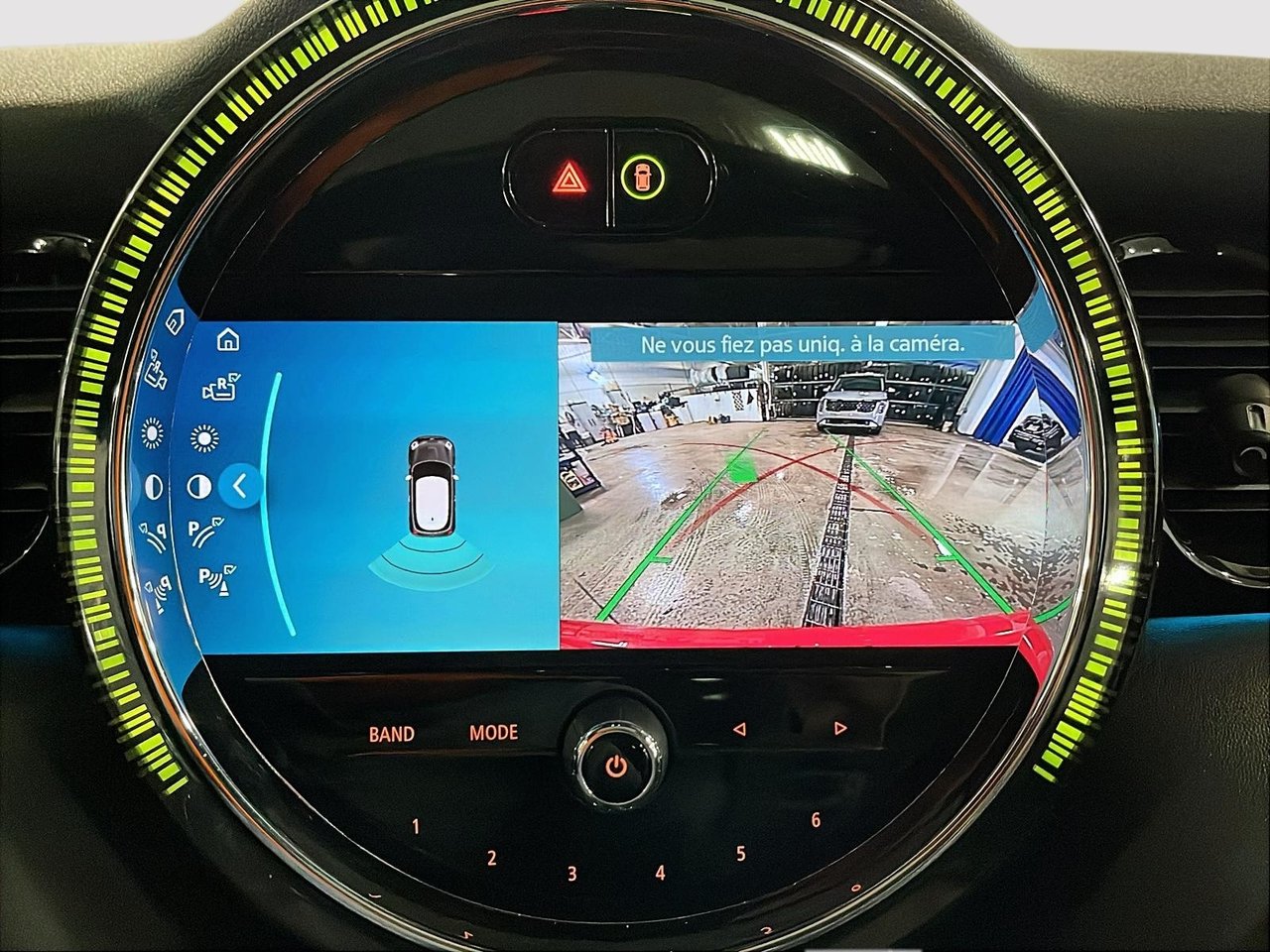 2023 MINI 3 Door Cooper SE 100% Electric Premium-16