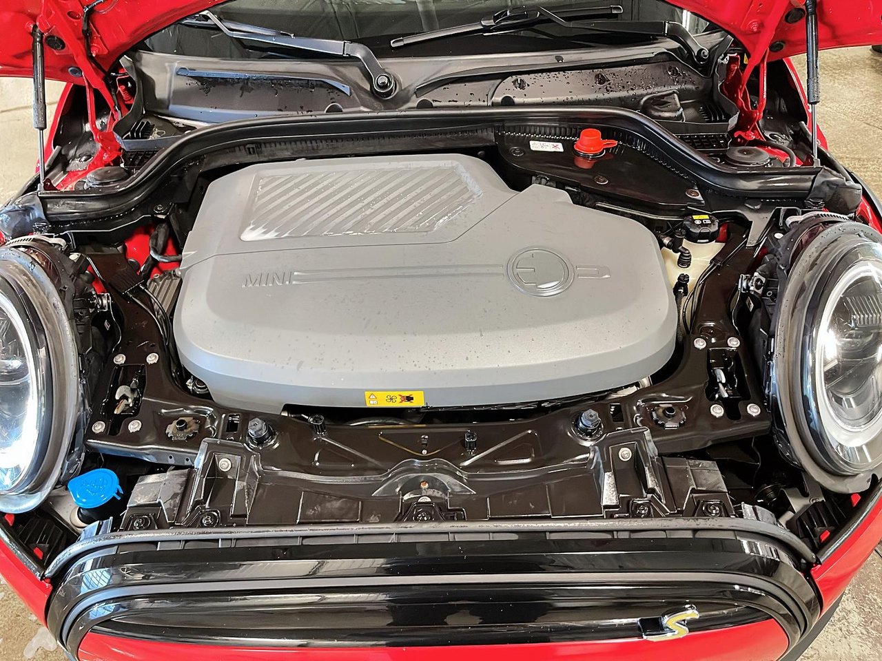 2023 MINI 3 Door Cooper SE 100% Electric Premium-7