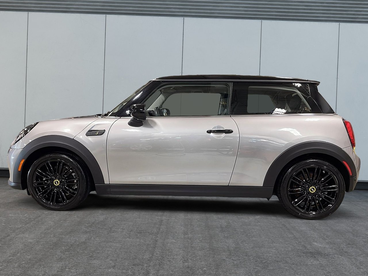 MINI 3 Door Cooper SE PREMIER 2024-4