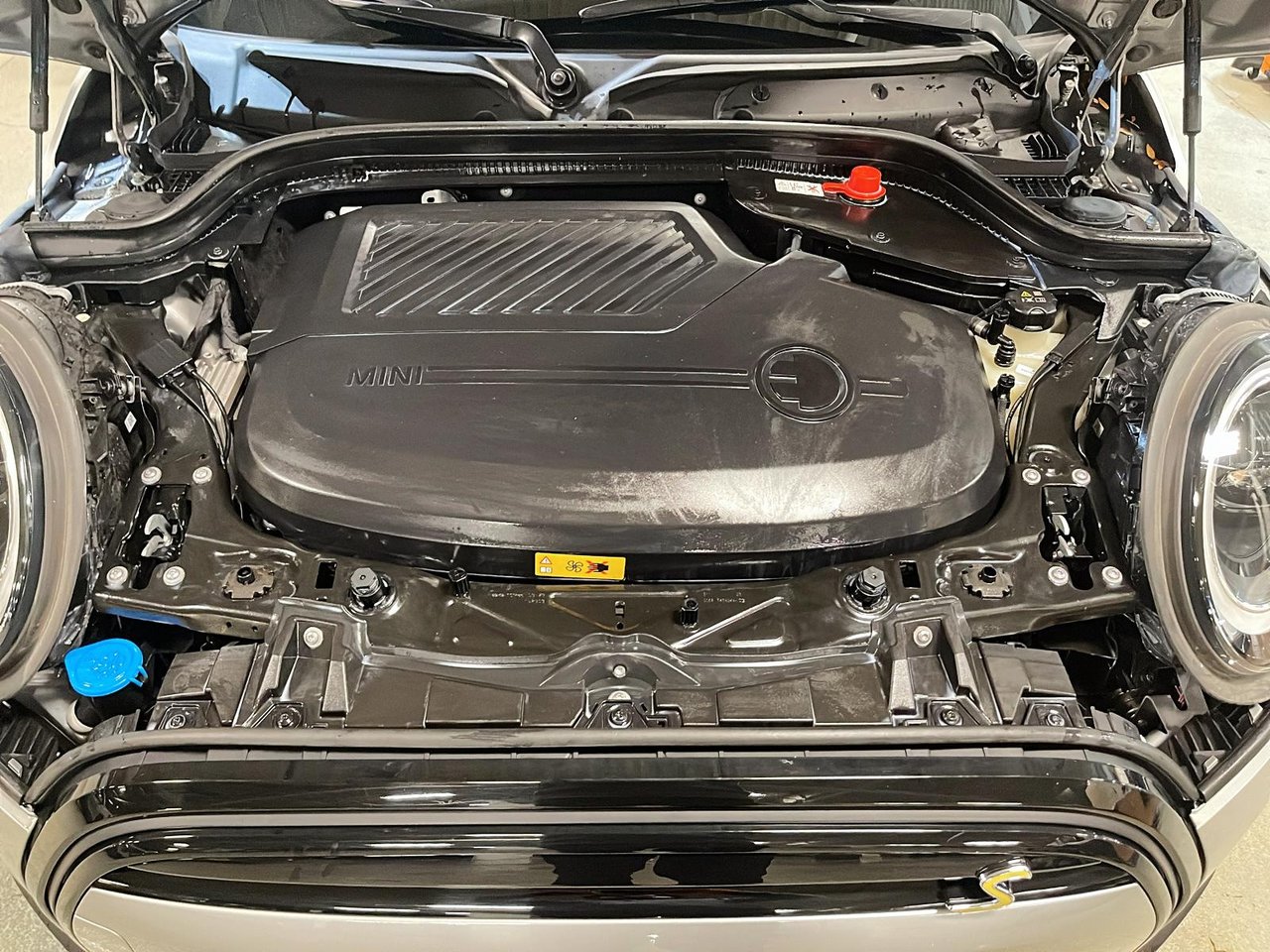 MINI 3 Door Cooper SE PREMIER 2024-7