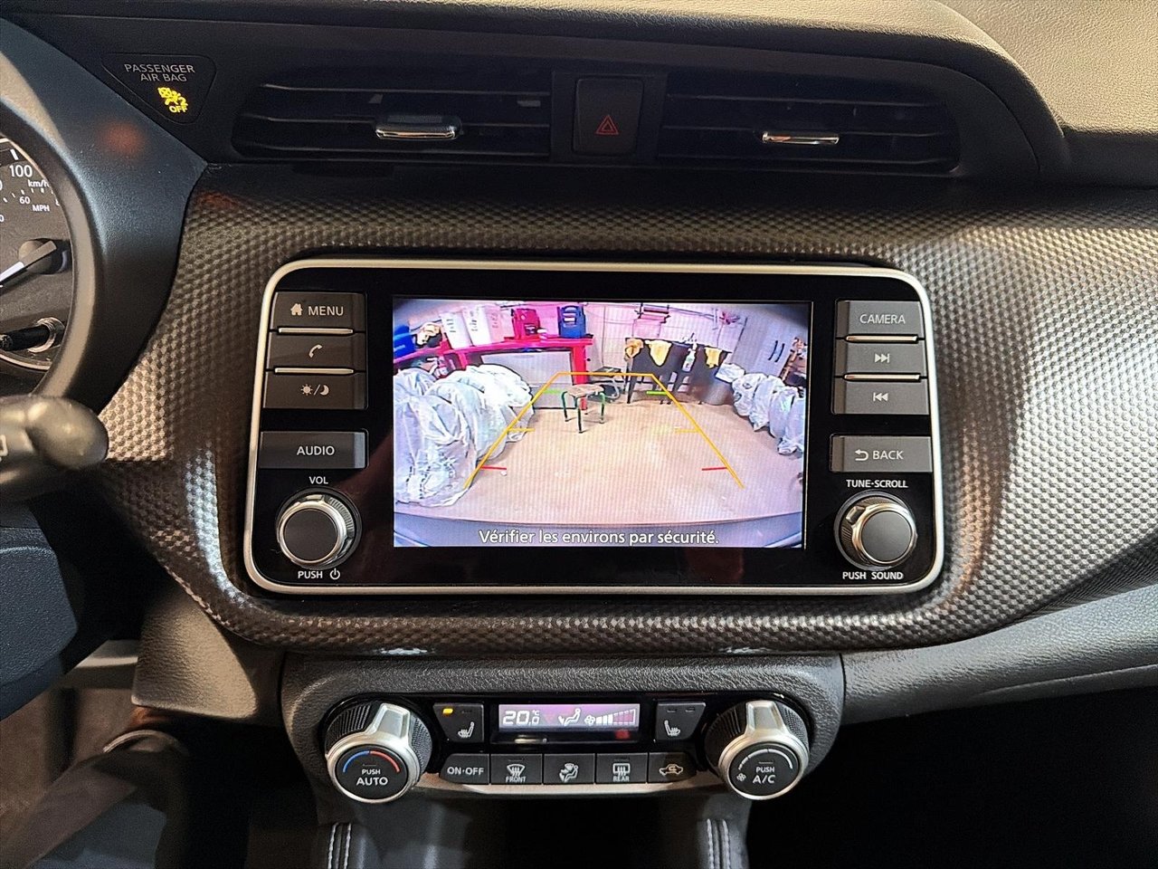 Nissan Kicks SV 2018-15