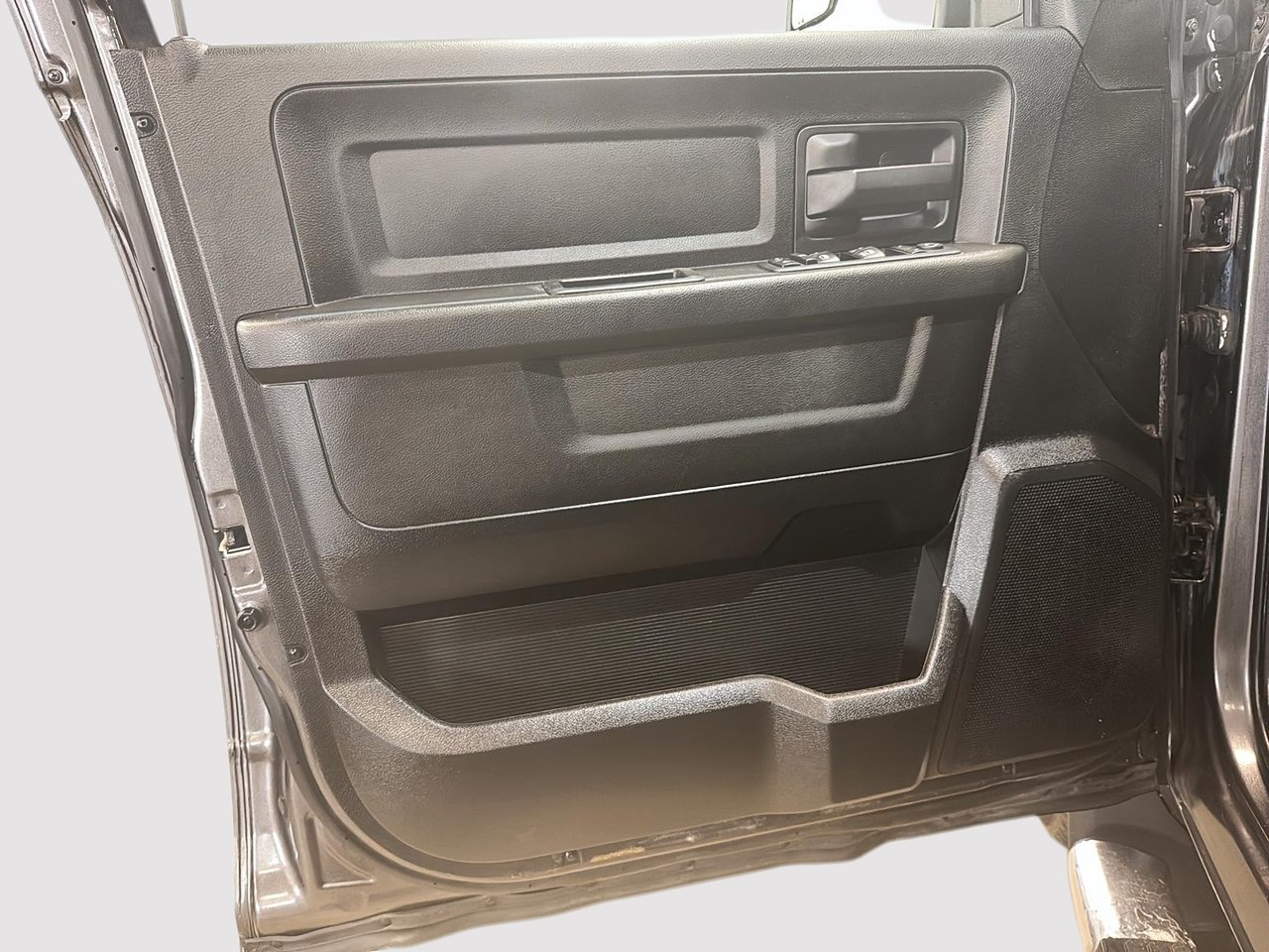 2019 Ram 1500 Classic TRADESMAN CREW CAB-10