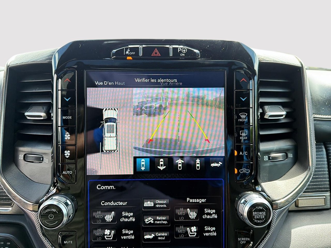 2020 Ram 1500 LIMITED 4X4 CREW CAB // DIESEL // TOIT PANORAMIQUE-17