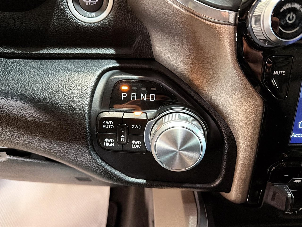 Ram 1500 Laramie 2022-14