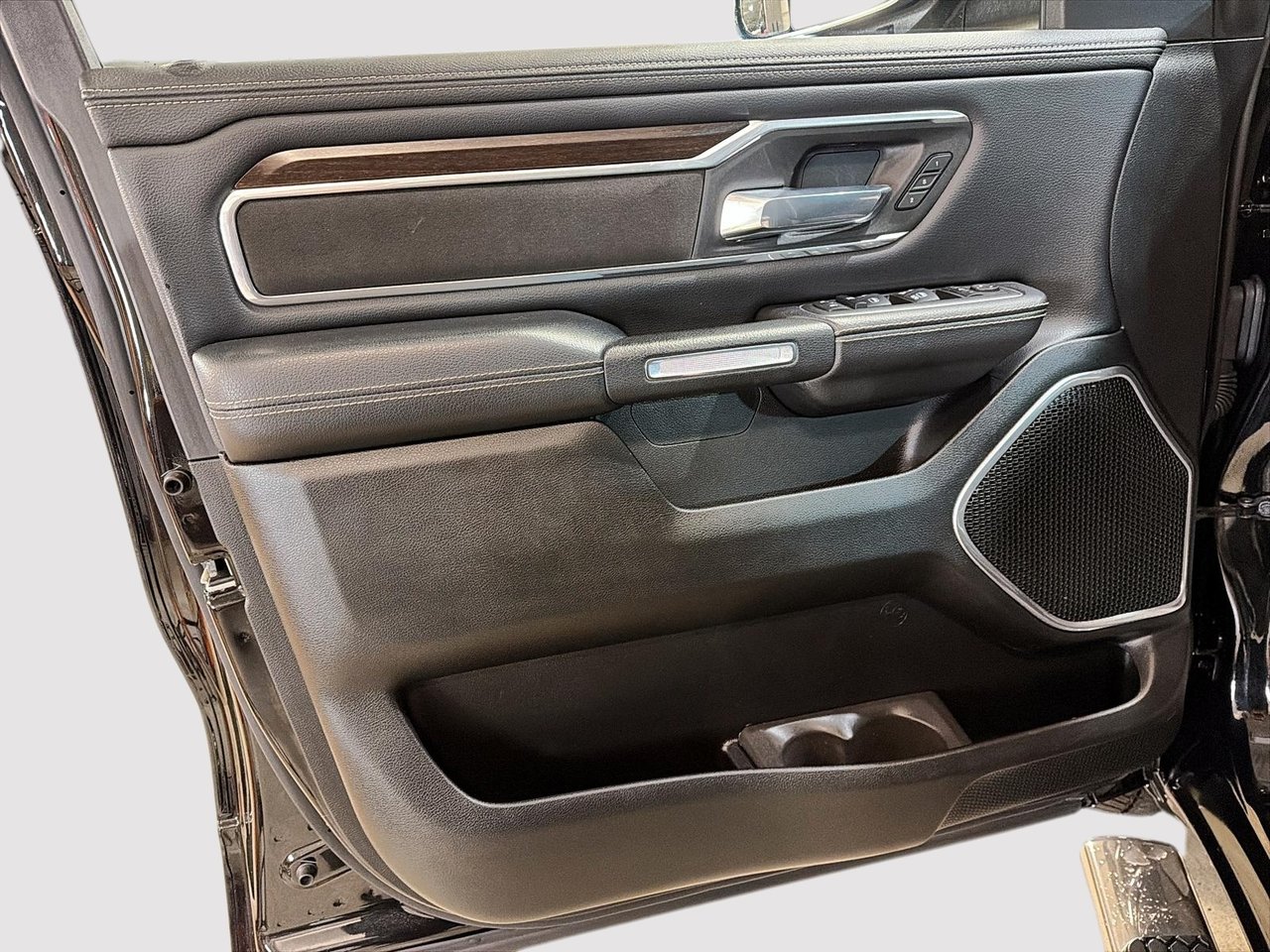 Ram 1500 Laramie 2022-10