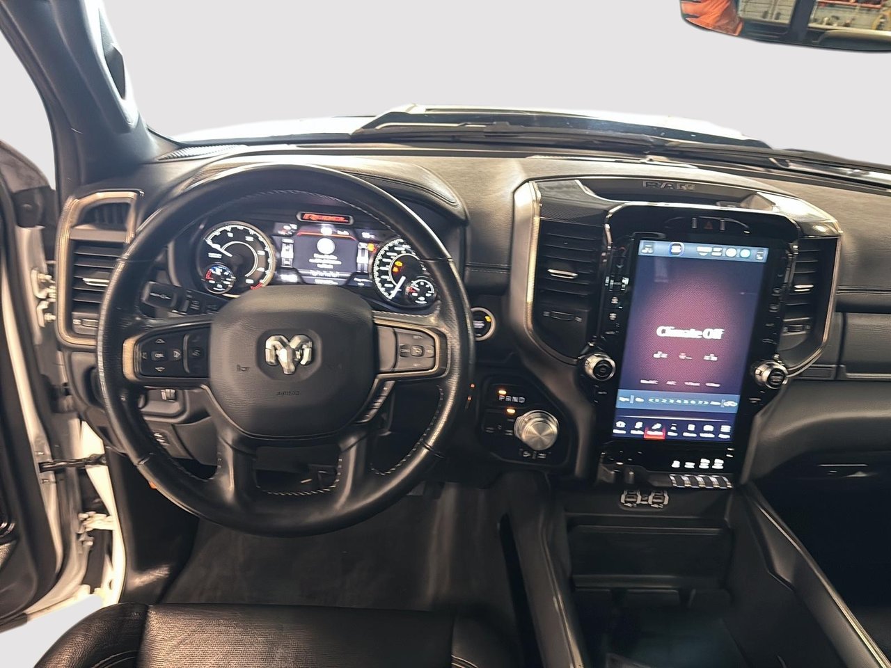 Ram 1500 REBEL NIGHT 4X4 // DIESEL // NIVEAU 2 2022-9