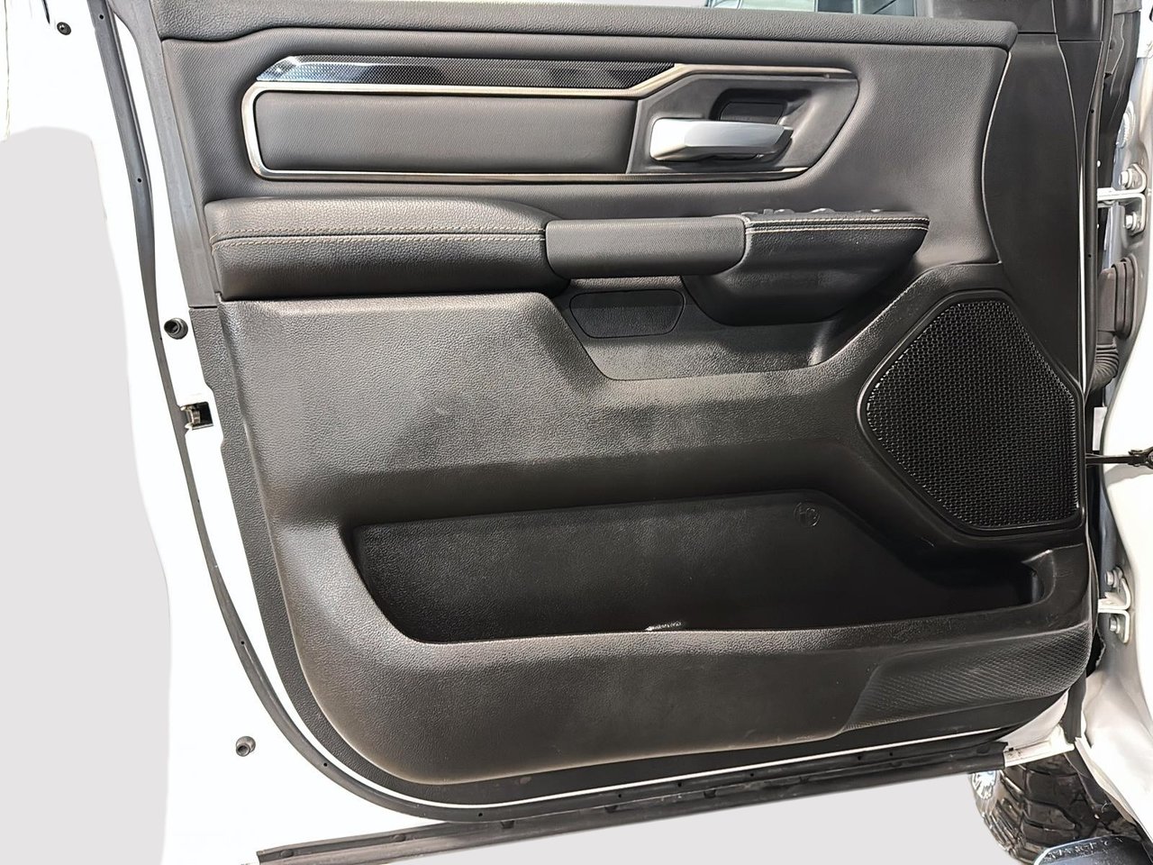 Ram 1500 REBEL NIGHT 4X4 // DIESEL // NIVEAU 2 2022-10