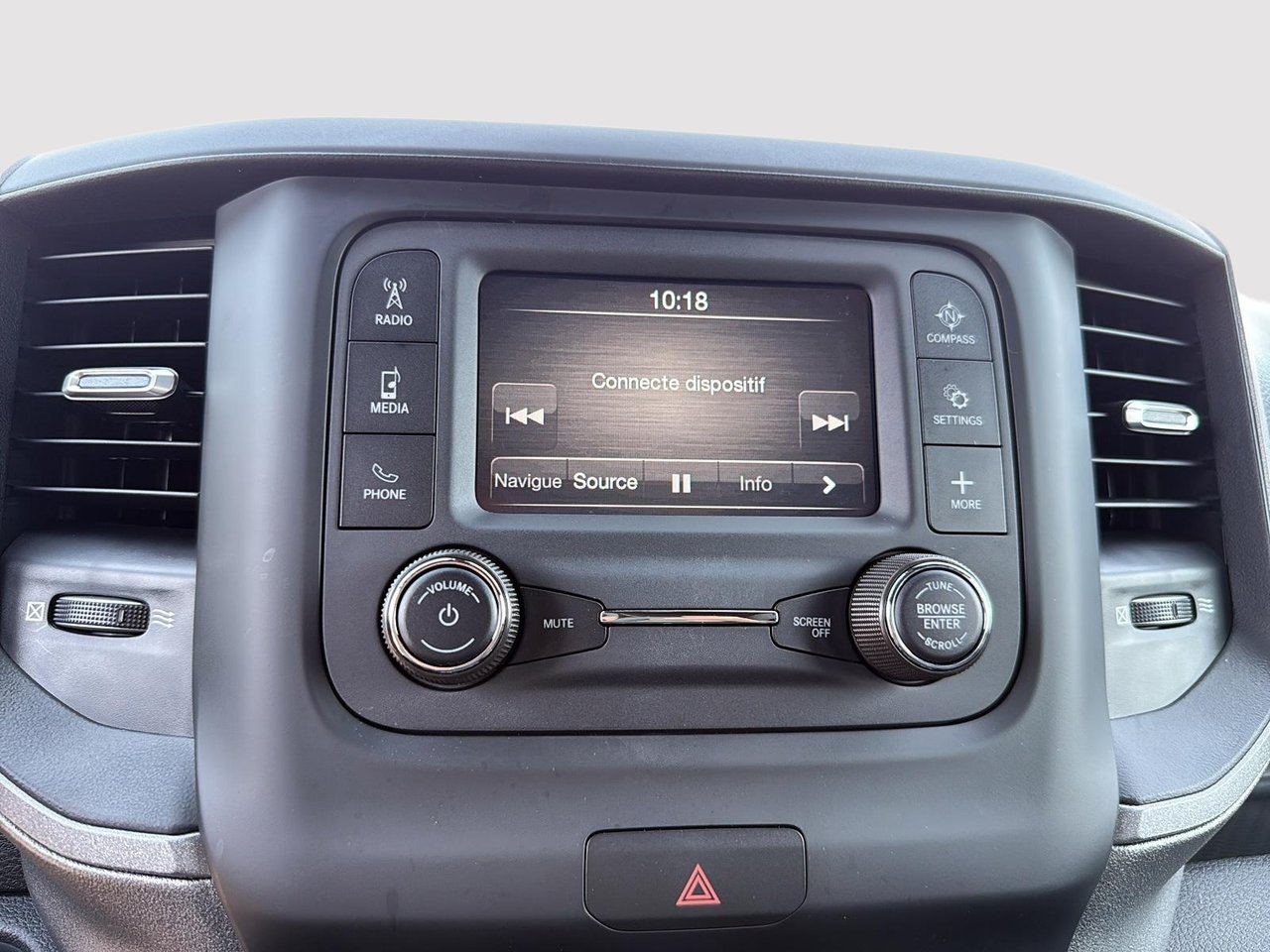 Ram 1500 Ram 1500 CrewCab 5.7L V8 4X4 2024-17