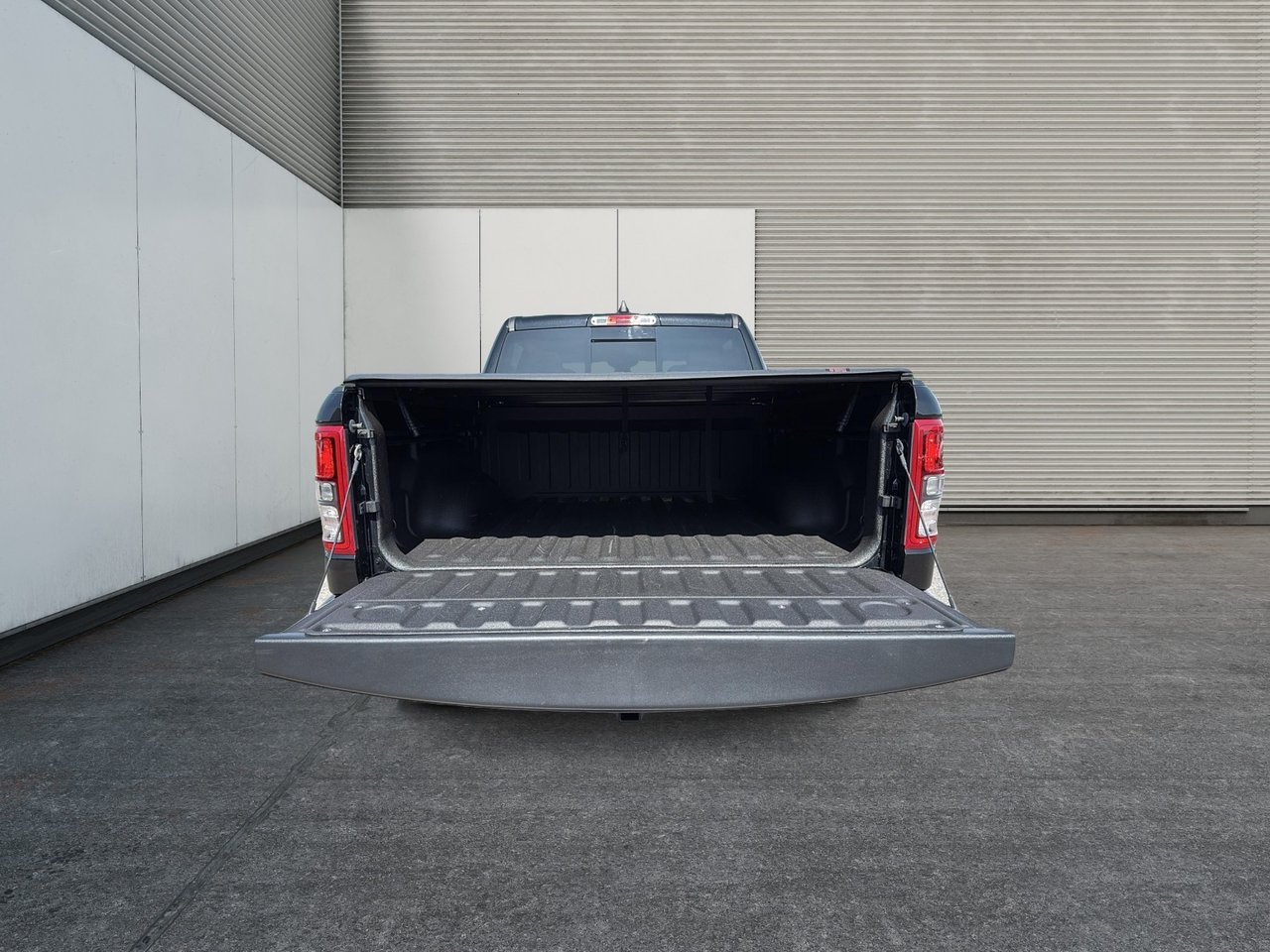 Ram 1500 Ram 1500 CrewCab 5.7L V8 4X4 2024-15