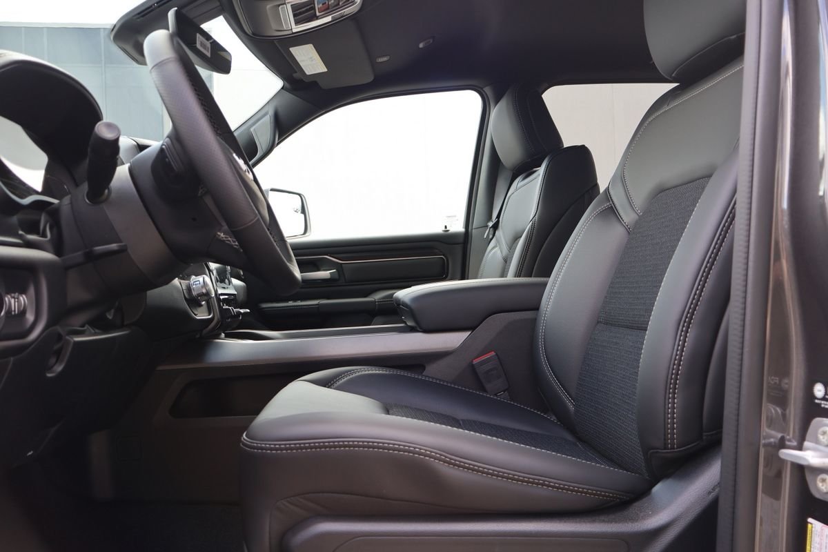 2025 Ram 1500 Sport-9
