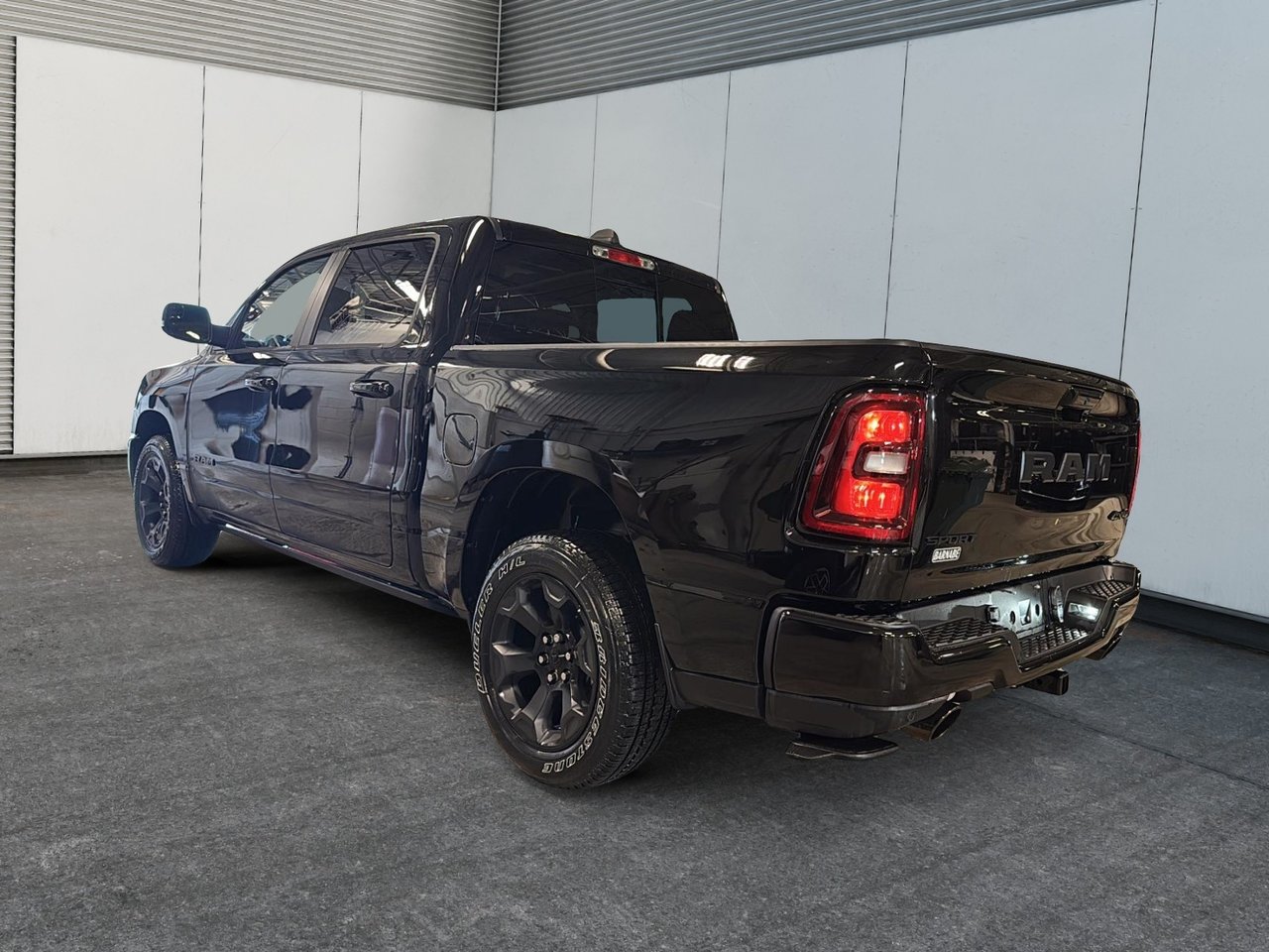 2026 Ram 1500 SPORT-3
