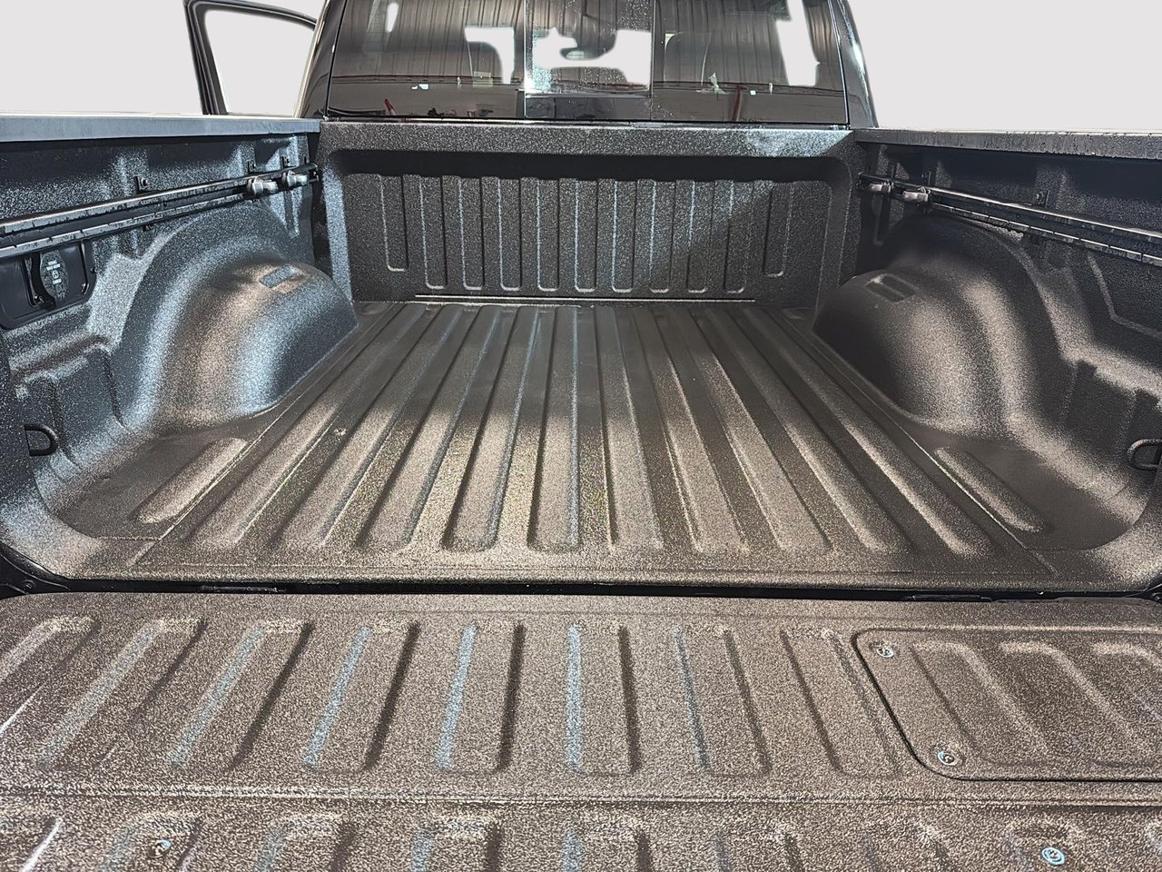 2026 Ram 1500 SPORT-16