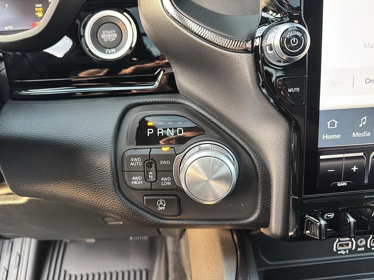 2026 Ram 1500 SPORT-14