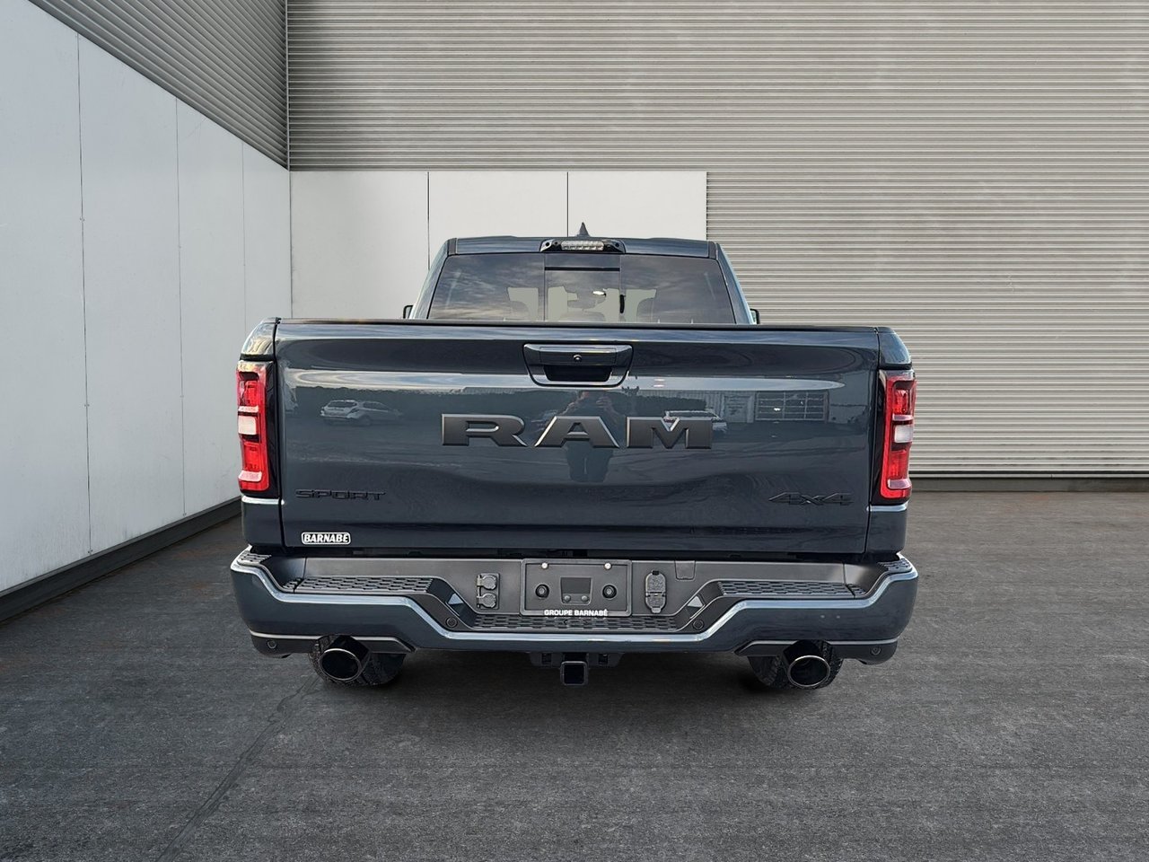 2026 Ram 1500 SPORT-2
