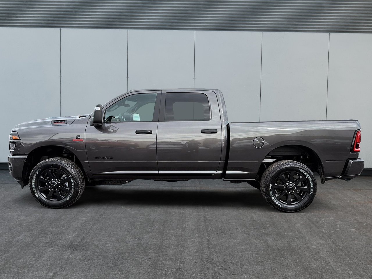 2026 Ram 2500 BIG HORN-4