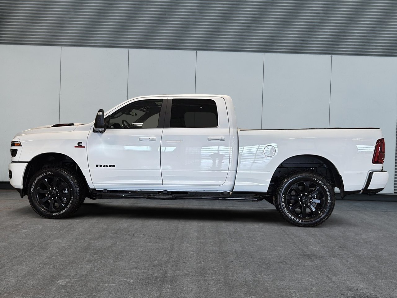 2025 Ram 3500 LARAMIE-4
