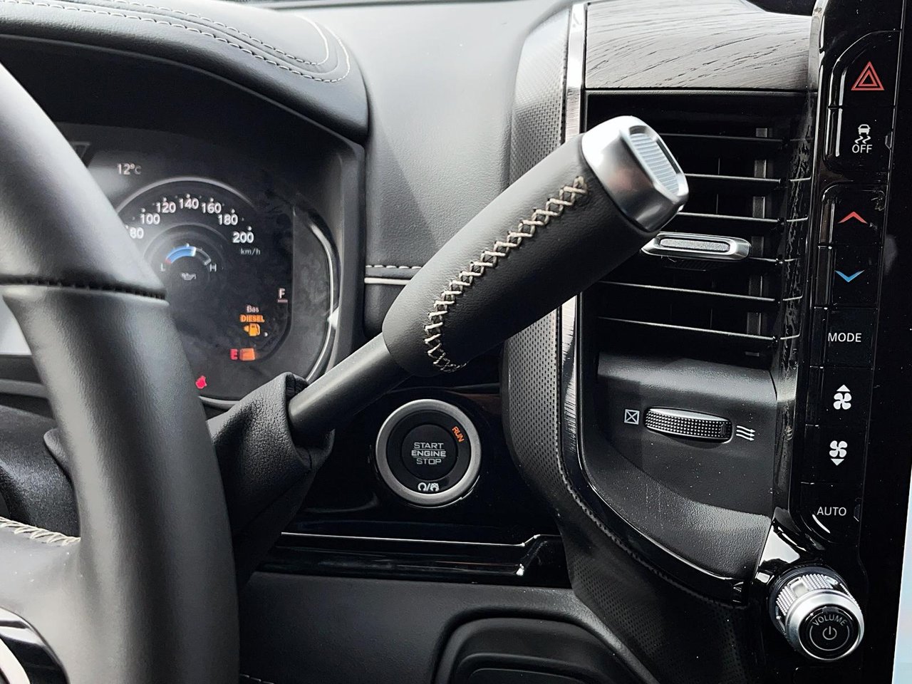 Ram 3500 LIMITED 2026-14