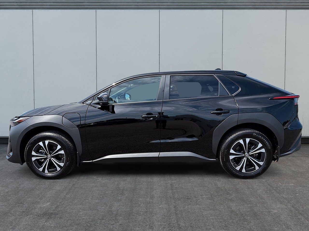 2025 Toyota BZ4X LE AWD-4