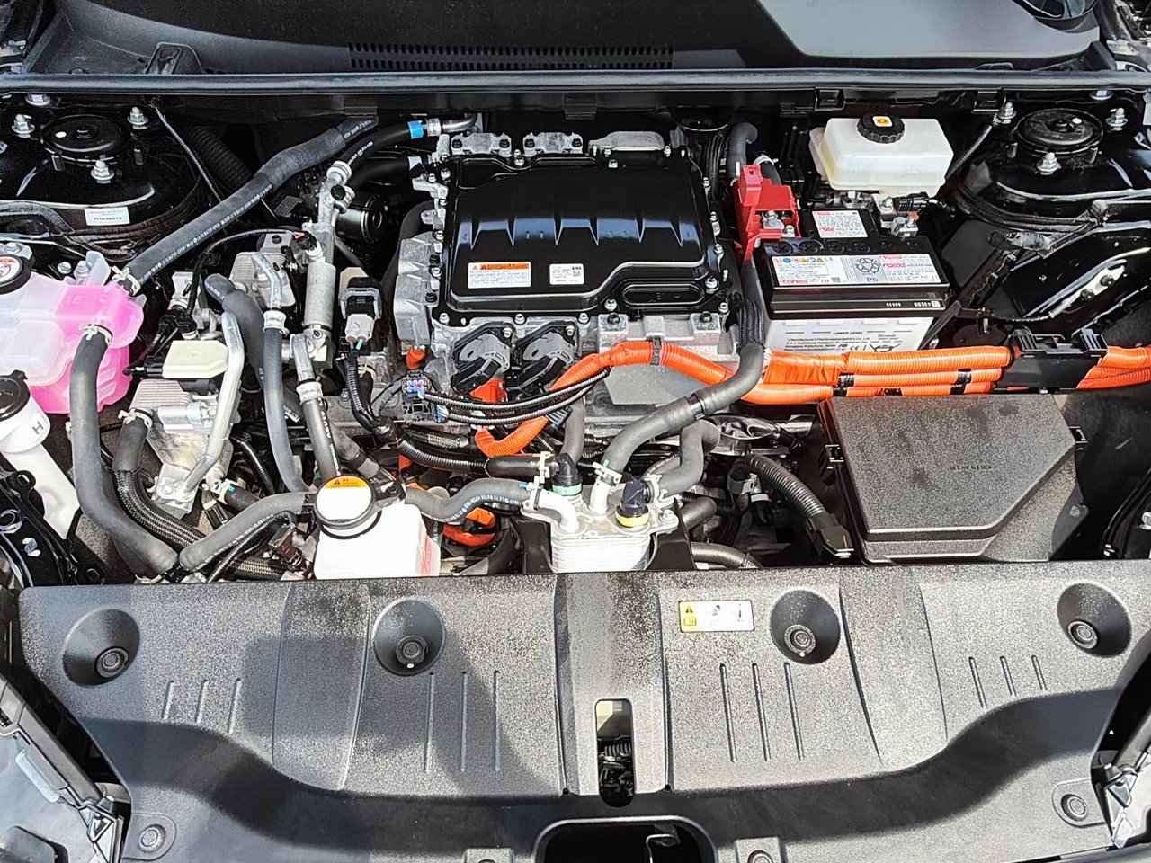 2025 Toyota BZ4X LE AWD-7