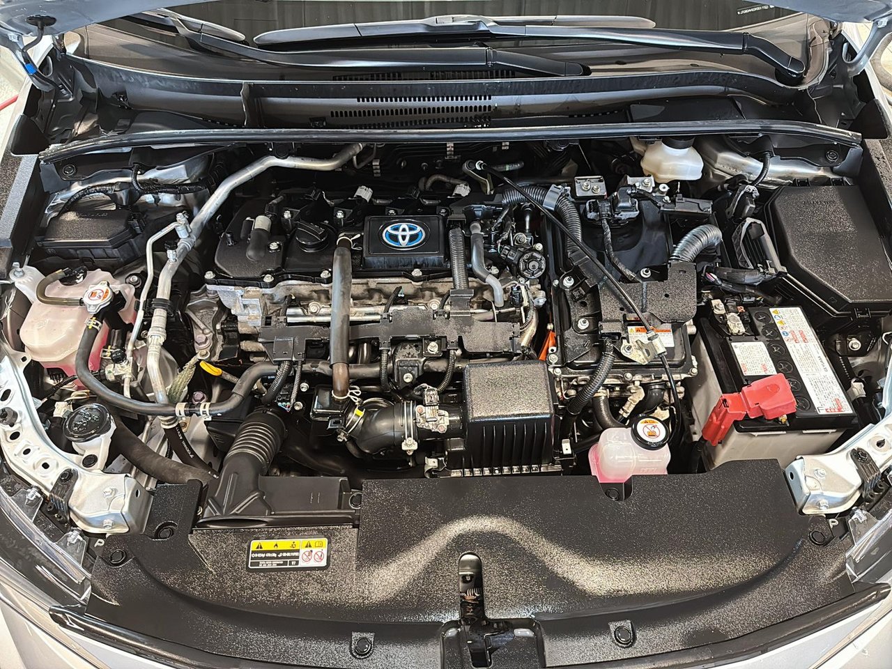 2024 Toyota Corolla LE HYBRID AWD-7
