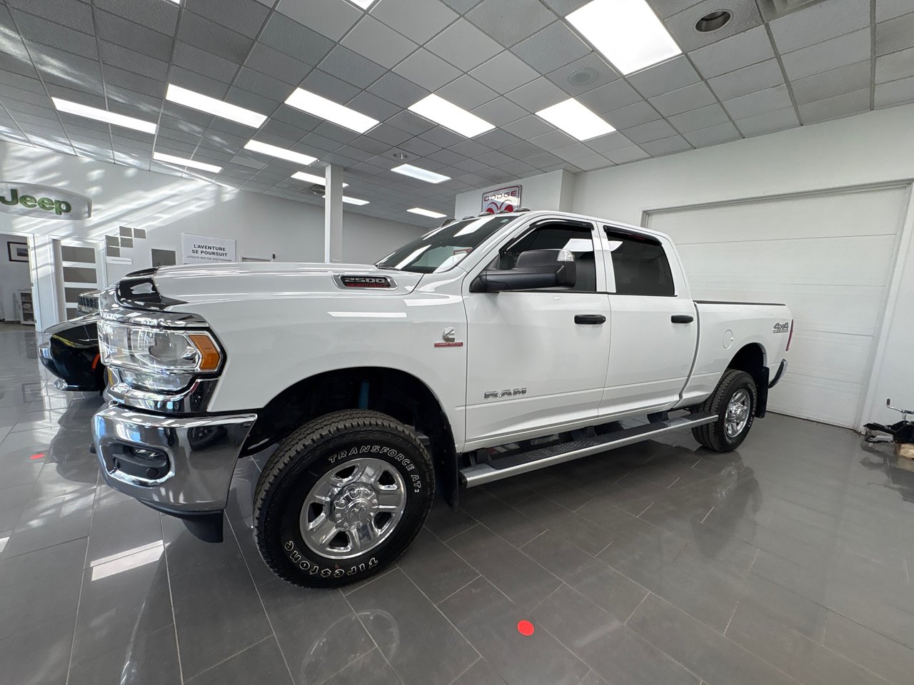 Bright White 2022 RAM 2500 Pickup Truck Four-Wheel Drive Automatic