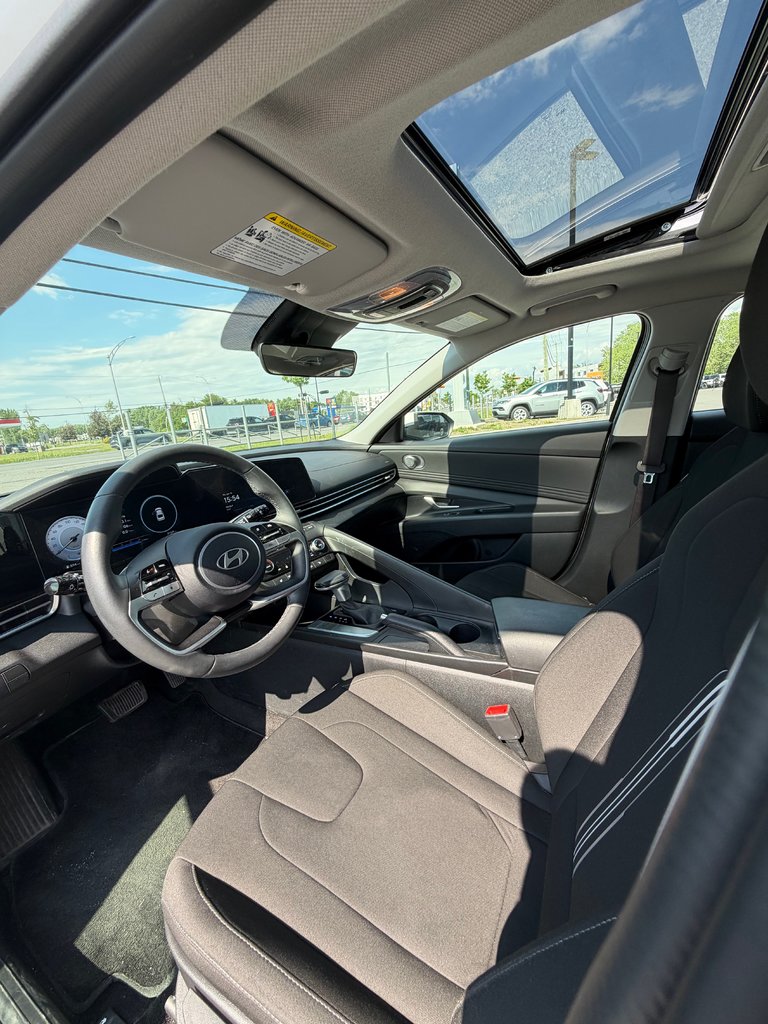 2025 Hyundai Elantra Preferred  Ensemble Tech-5