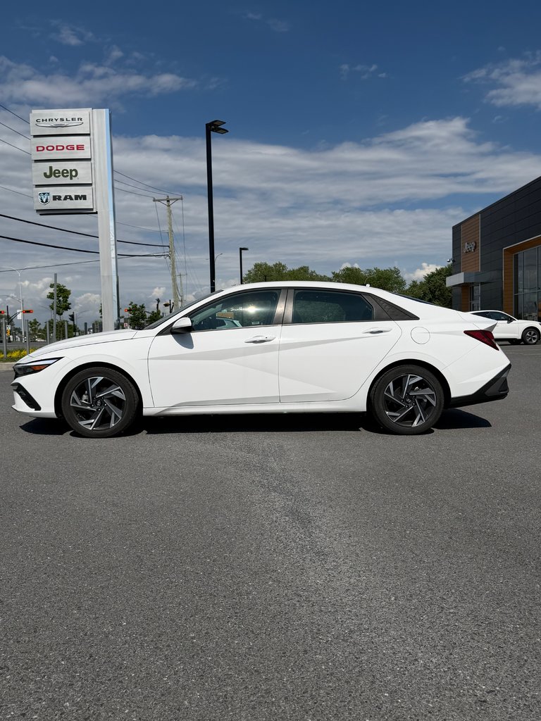 2025 Hyundai Elantra Preferred  Ensemble Tech-2