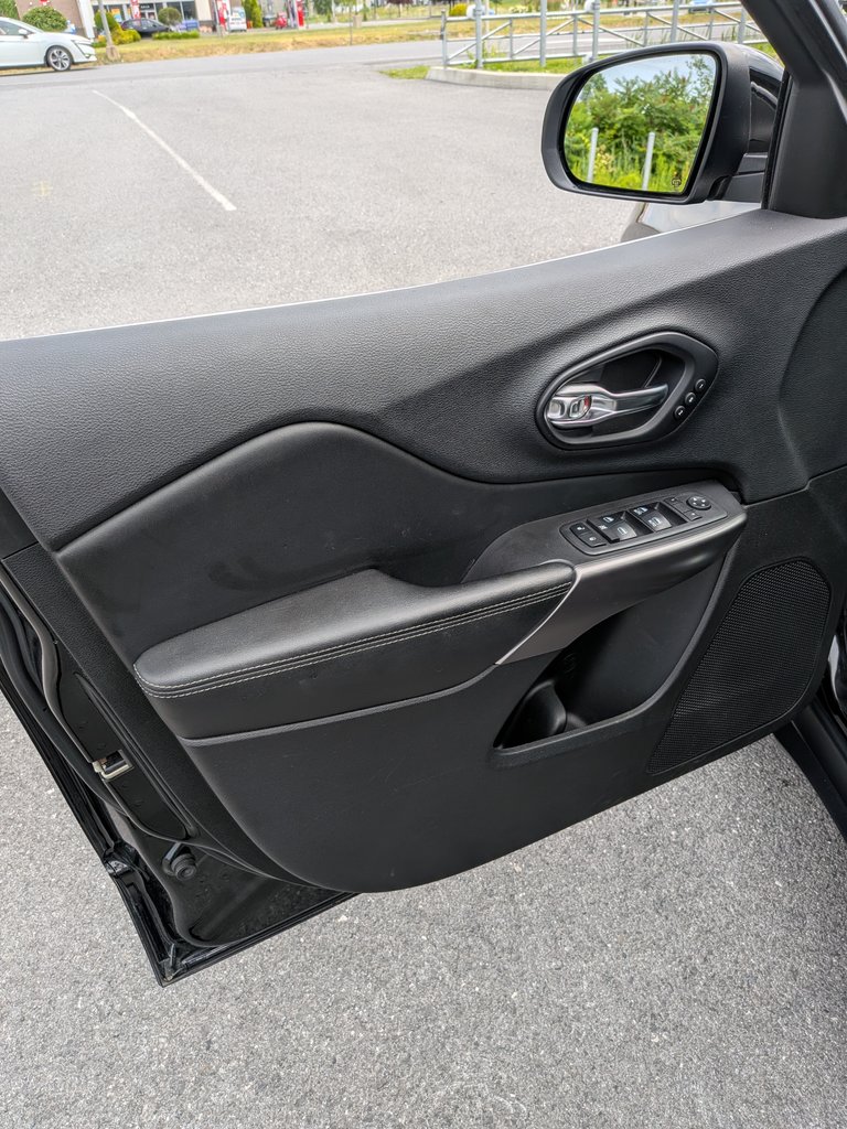 Jeep Cherokee Limited 2019-10
