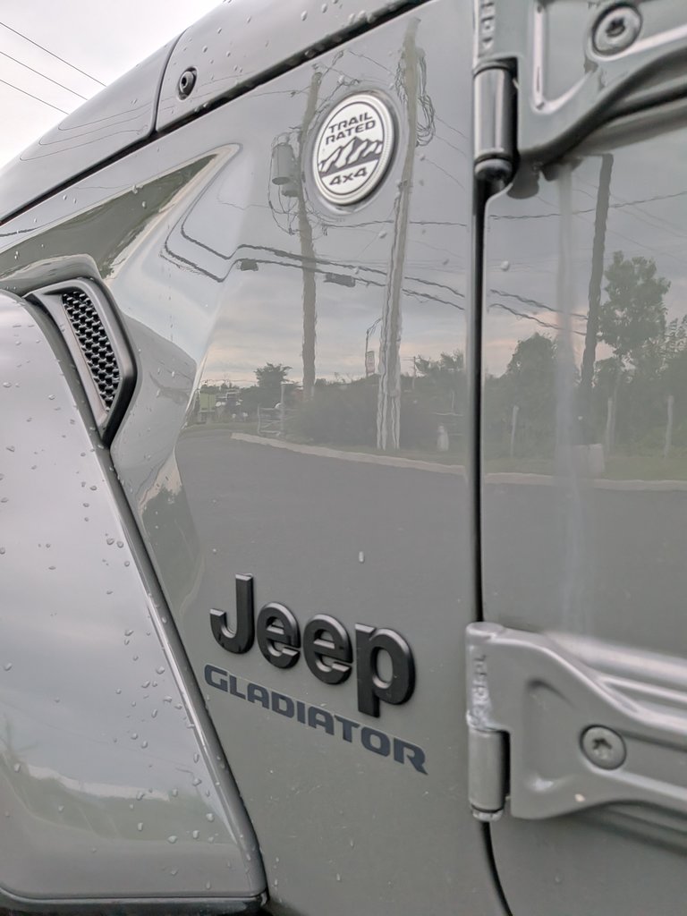 2021 Jeep Gladiator Sport S-9