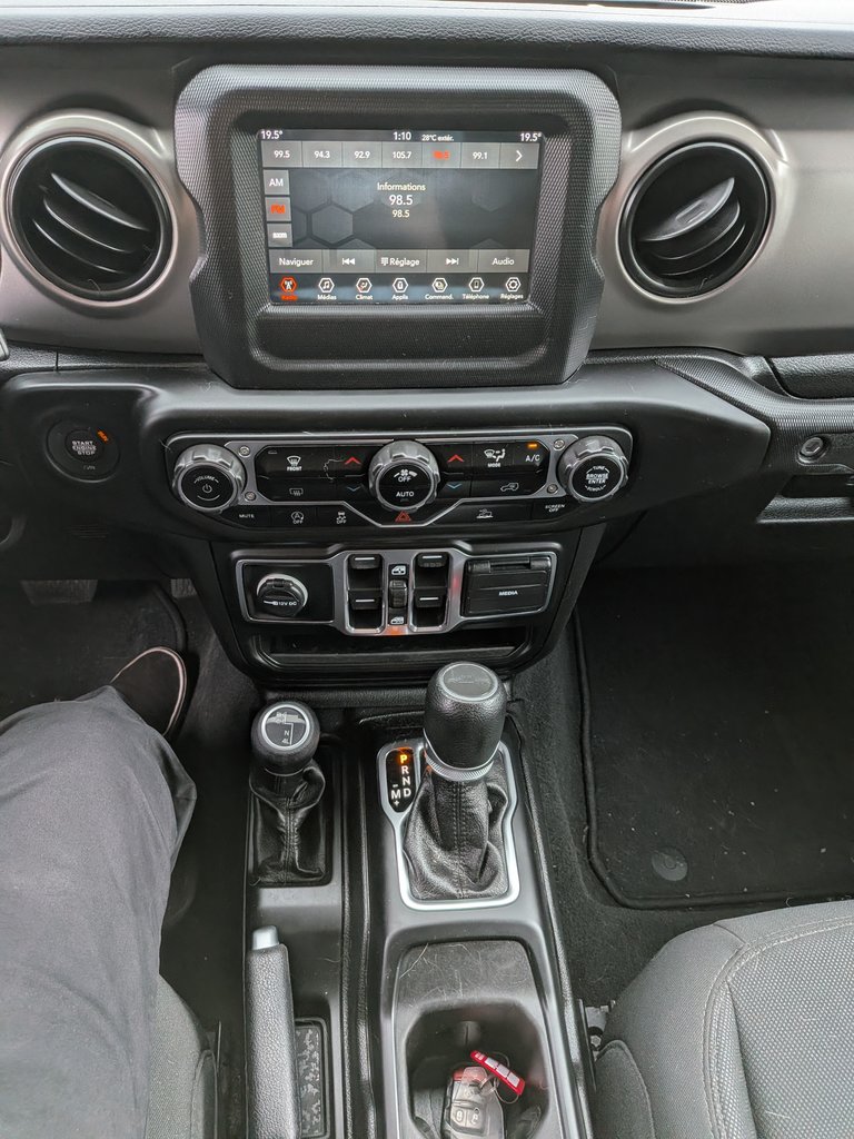 2021 Jeep Gladiator Sport S-17
