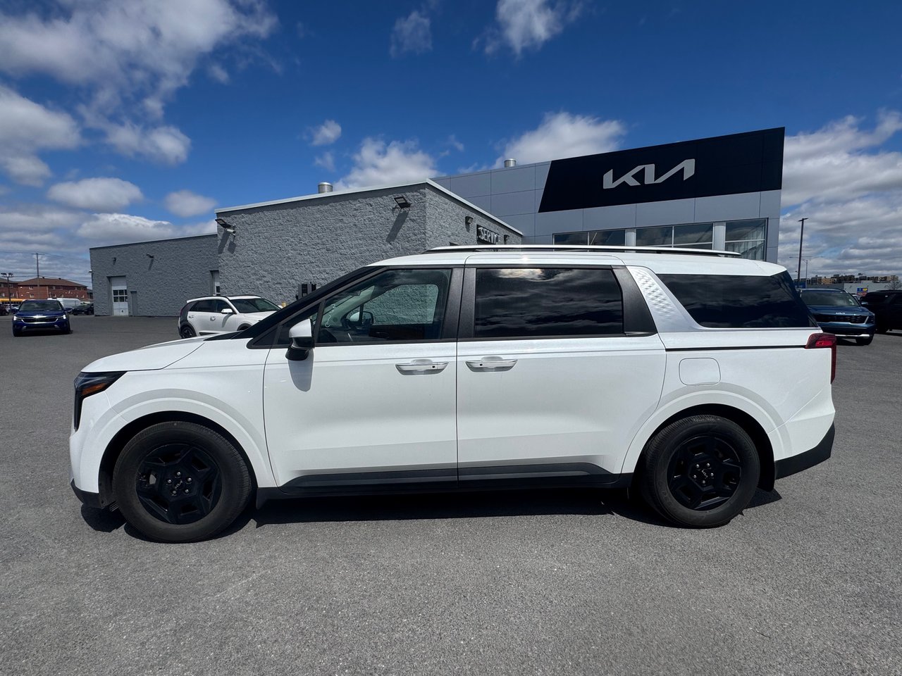 2025 Kia Carnival LX-3