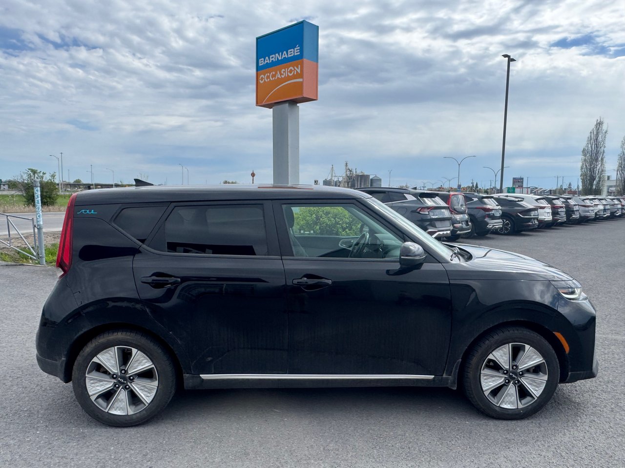 2022 Kia Soul EV EV Premium-2