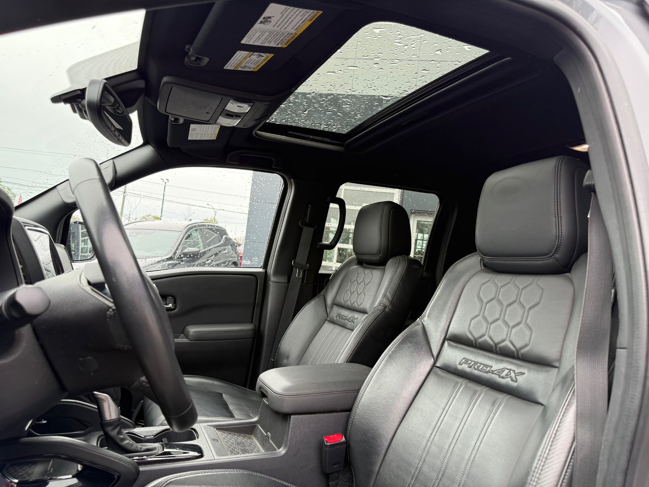 2022 Nissan Frontier PRO-4X-11