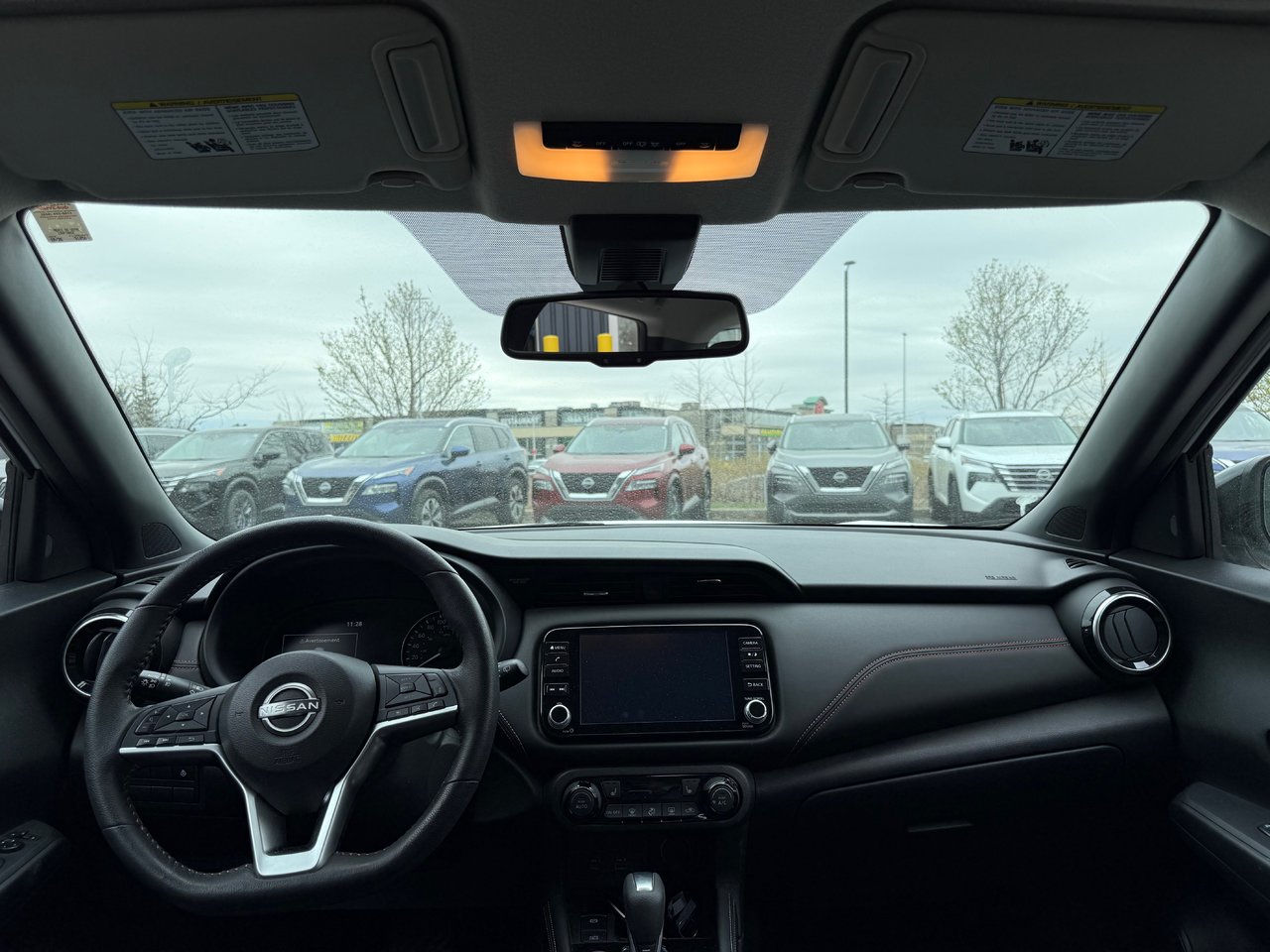 2022 Nissan Kicks SR-11