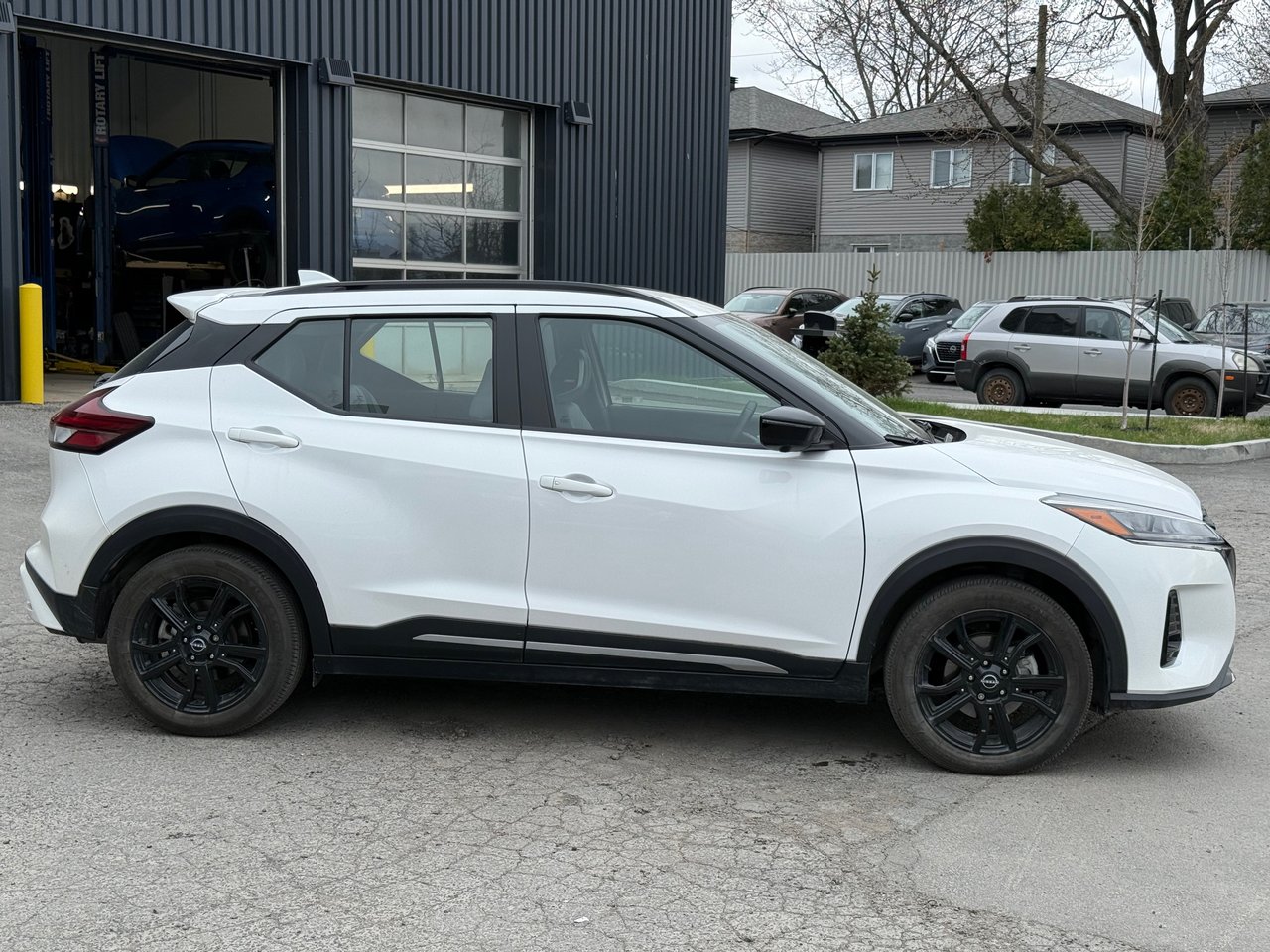 2022 Nissan Kicks SR-4