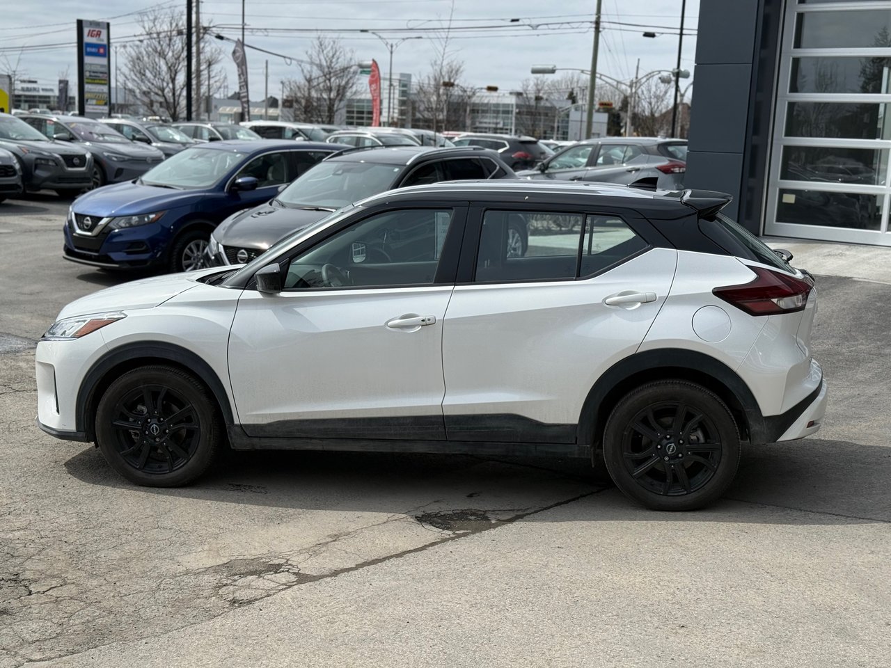 2023 Nissan Kicks SV-8