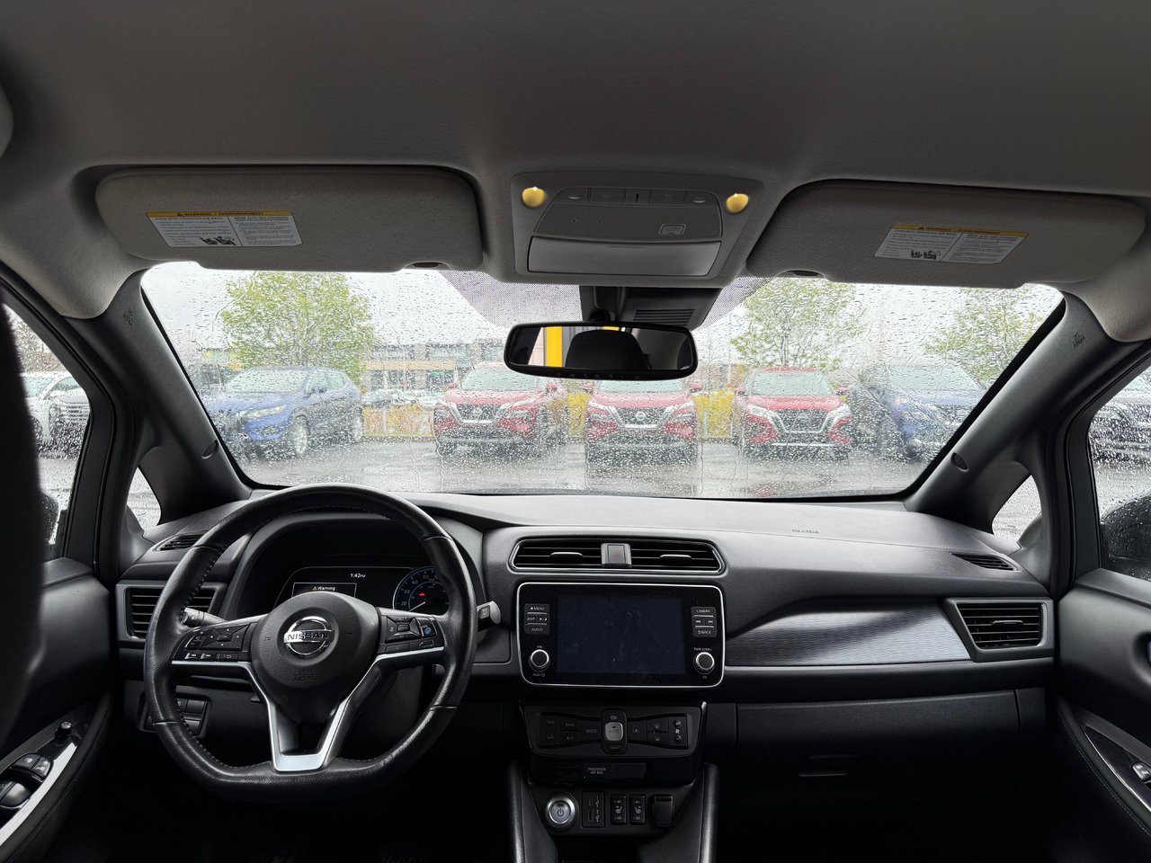 Nissan LEAF SV 2022-10