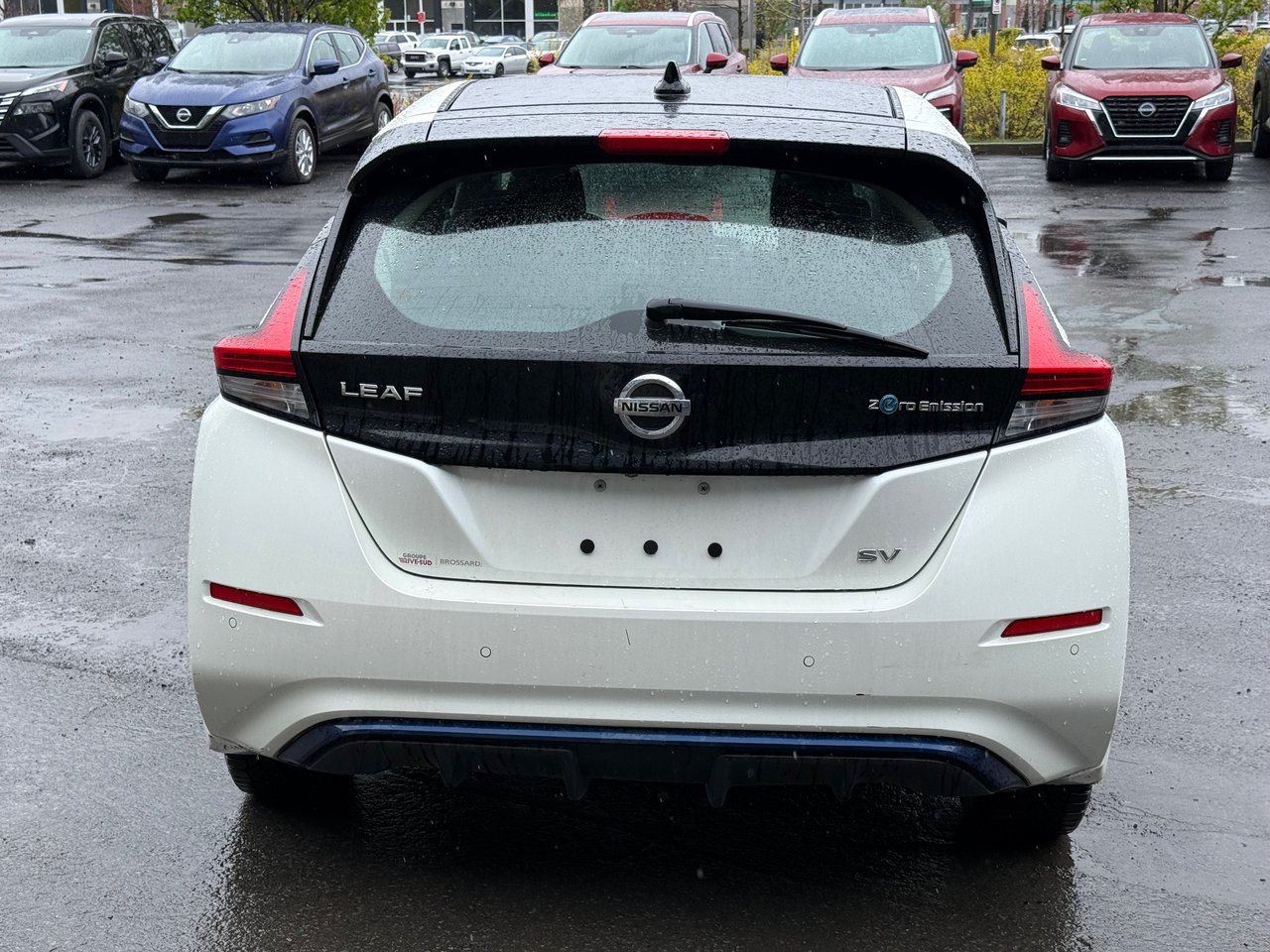 Nissan LEAF SV 2022-6
