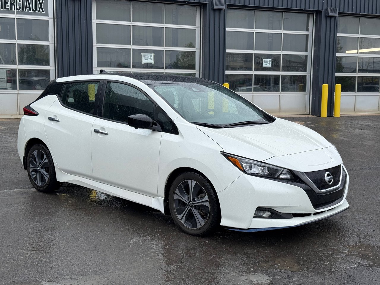 Nissan LEAF SV 2022-3