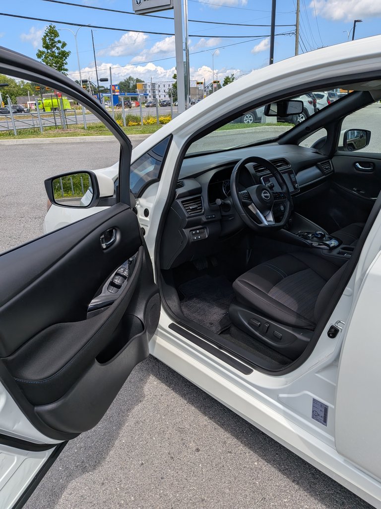 2023 Nissan LEAF SV PLUS-6