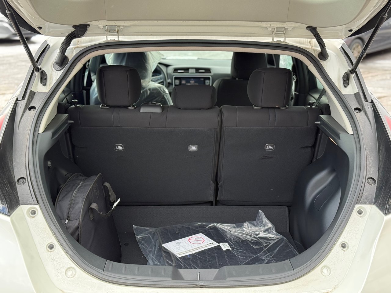 Nissan LEAF SV PLUS 2025-6