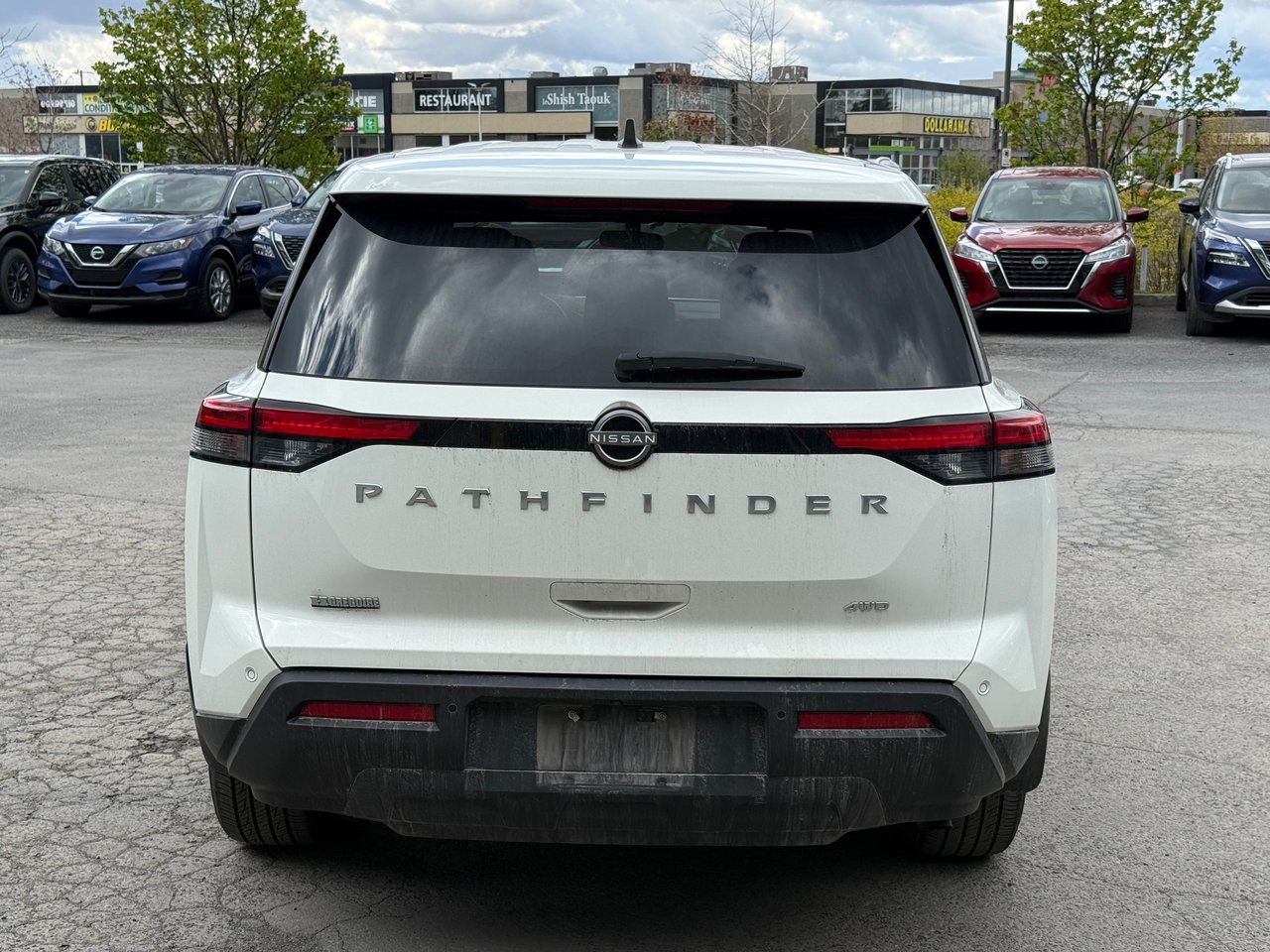2024 Nissan Pathfinder S AWD-6