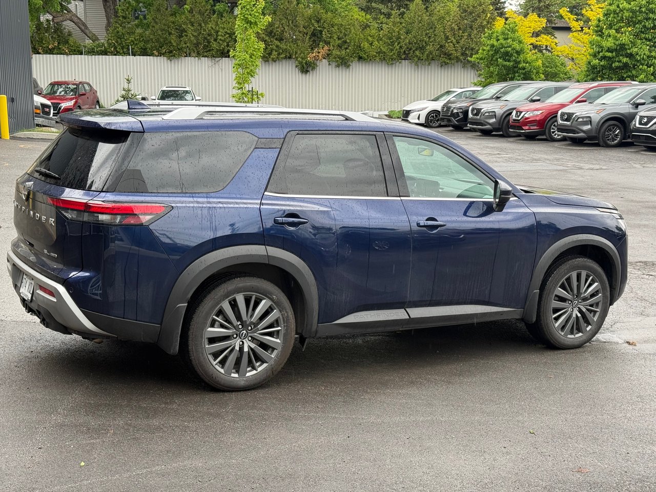 2024 Nissan Pathfinder SL AWD-5