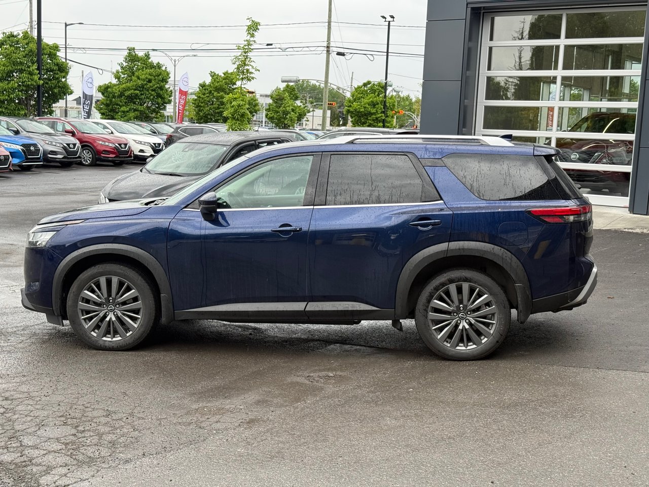 2024 Nissan Pathfinder SL AWD-7