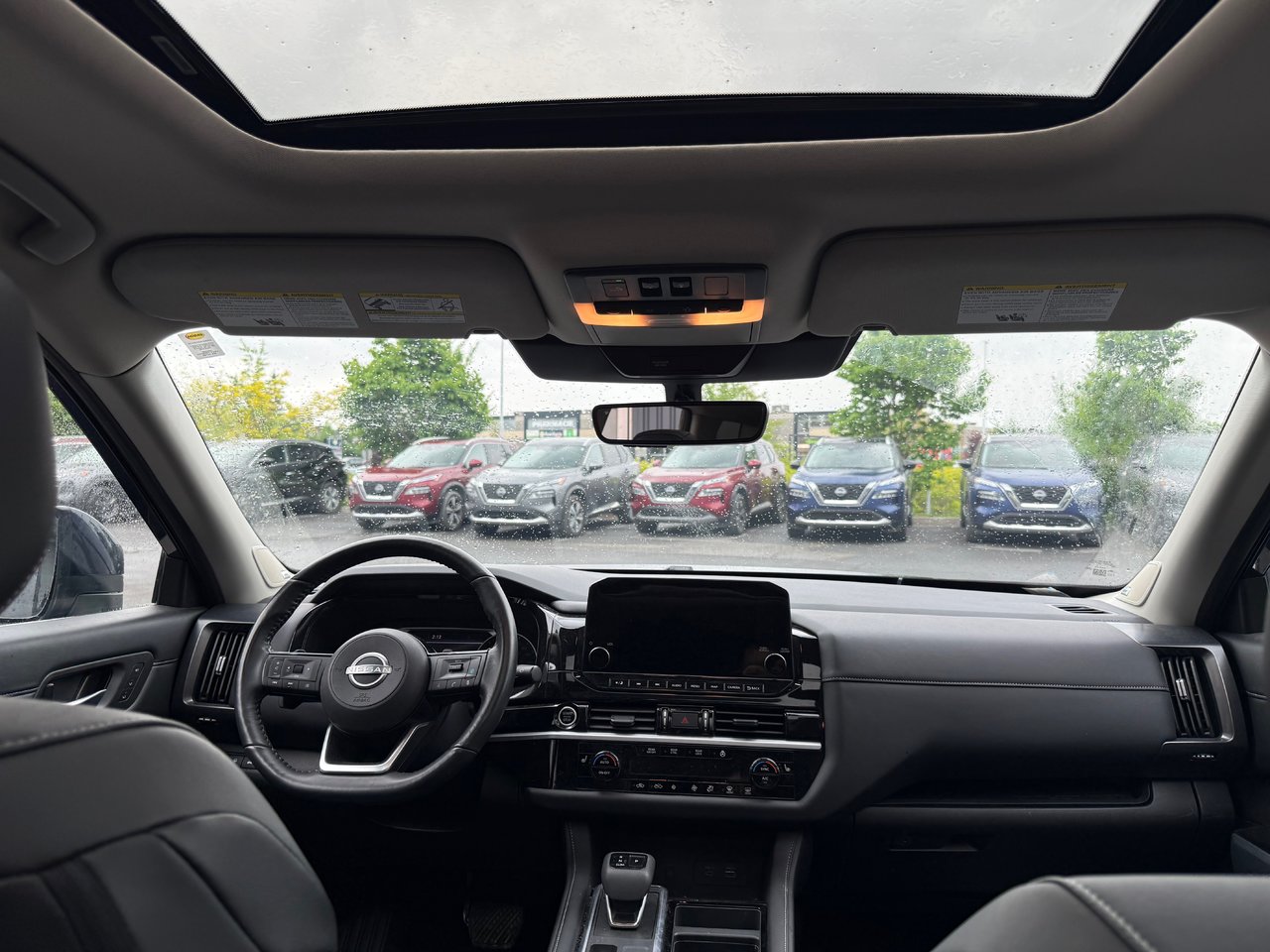 2024 Nissan Pathfinder SL AWD-10