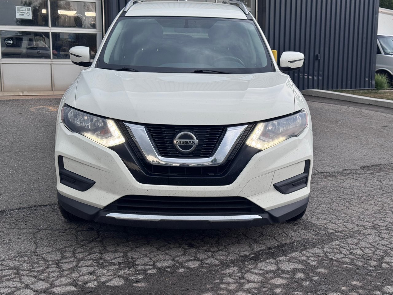 2020 Nissan Rogue S-1