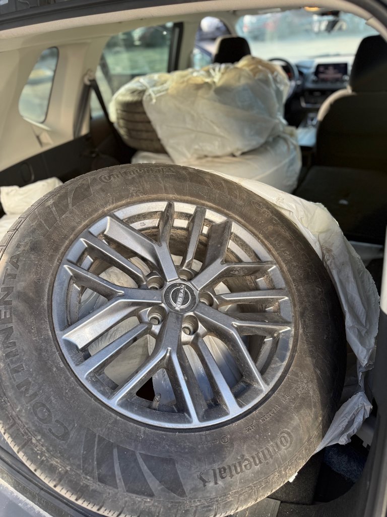 2022 Nissan Rogue S-9