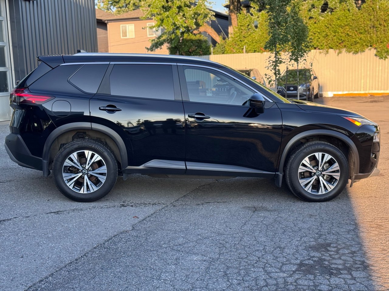 2022 Nissan Rogue SV AWD-2